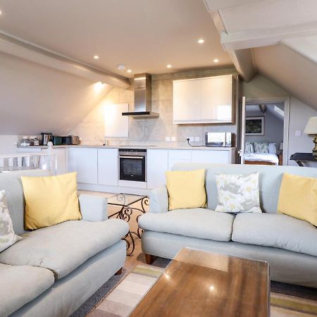 Rock House Apartment Newtown  Bagian luar foto