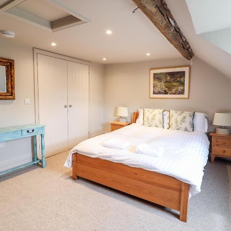 Rock House Apartment Newtown  Bagian luar foto