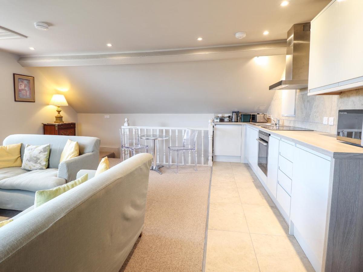 Rock House Apartment Newtown  Bagian luar foto