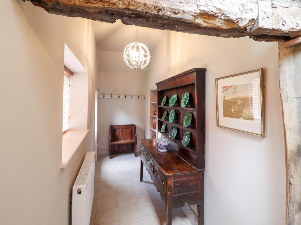 Rock House Apartment Newtown  Bagian luar foto
